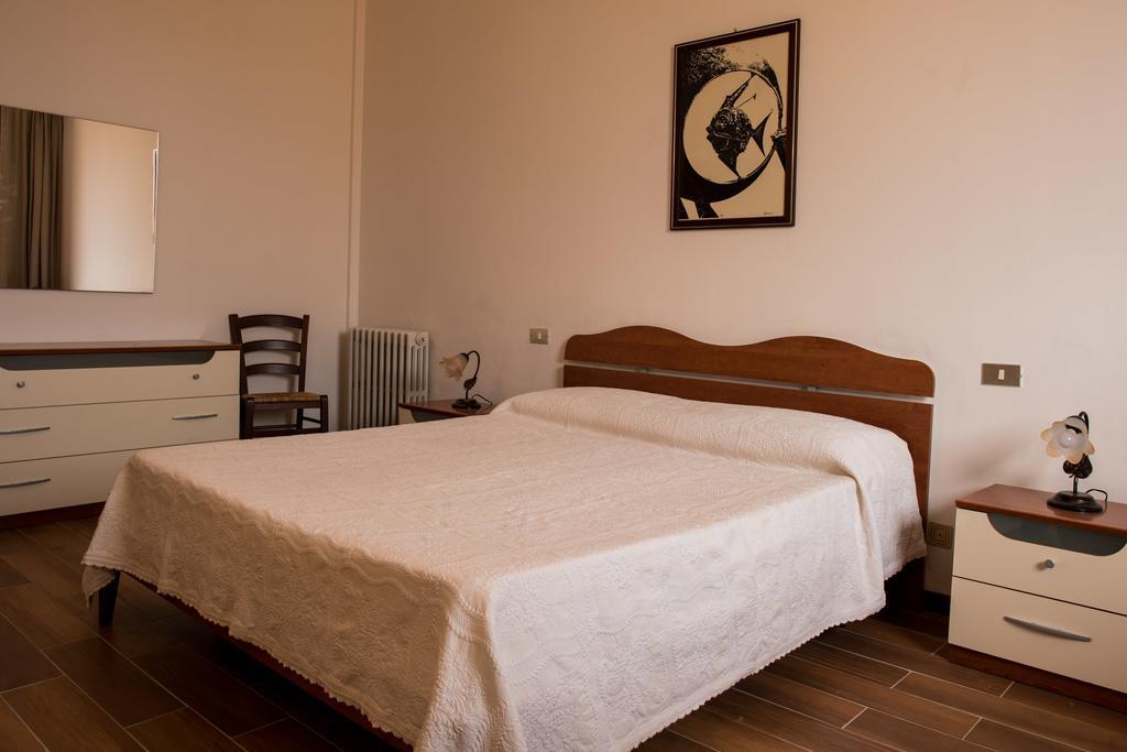 أسكولي بيتشينو Il Bedrooms Di Porta Maggiore المظهر الخارجي الصورة